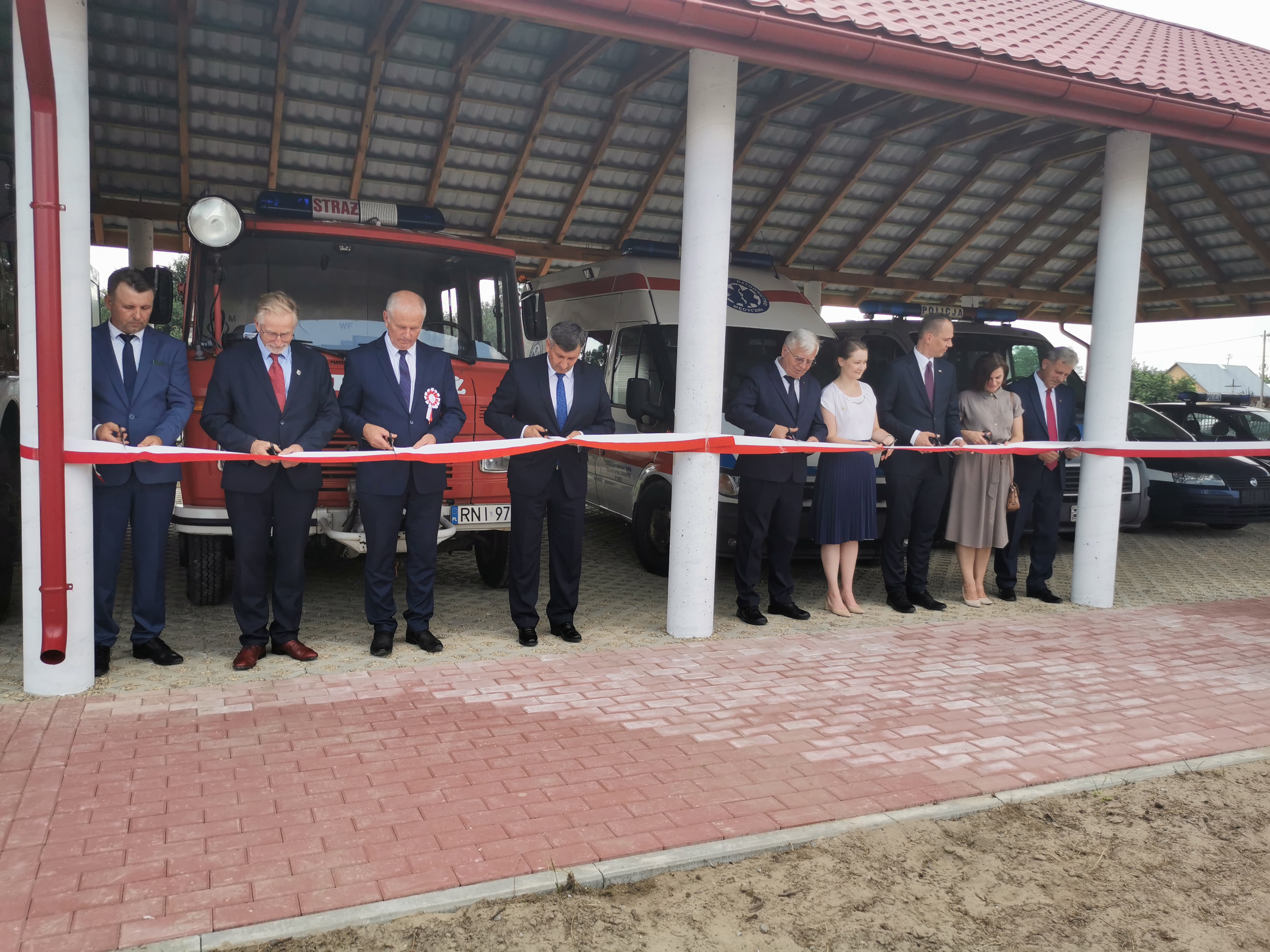 „Wiata przeznaczona do ekspozycji zabytkowych samochodów służb specjalnych”